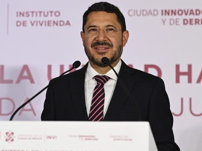 Martí Batres entrega unidad “1a Privada Benito Juárez 11”, en beneficio de 220 habitantes